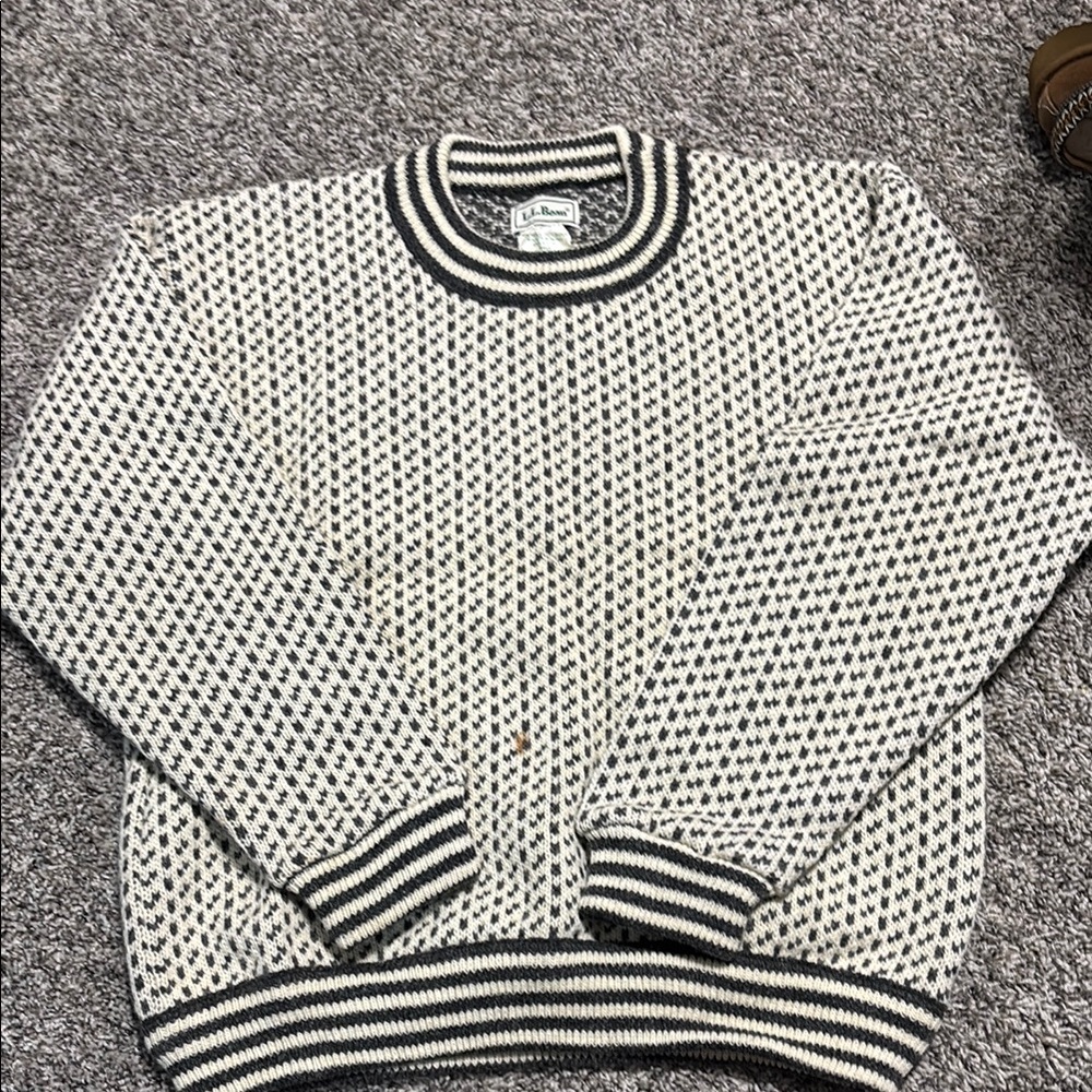 Vintage LL Bean 100% Wool Sweater